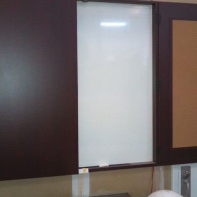 2-Door presentation cabinet mahogany