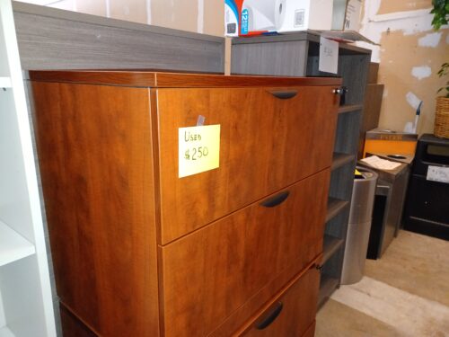 Used 2-drawer lateral file cherry