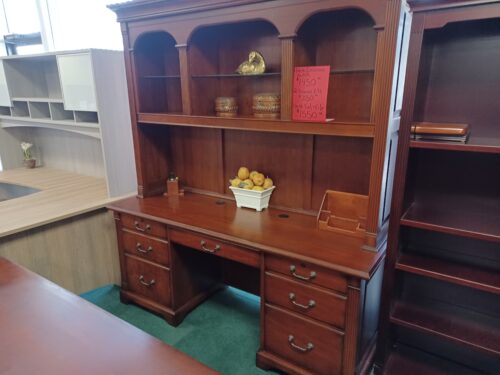 Used traditional desk & credenza & hutch & lateral file - Image 3