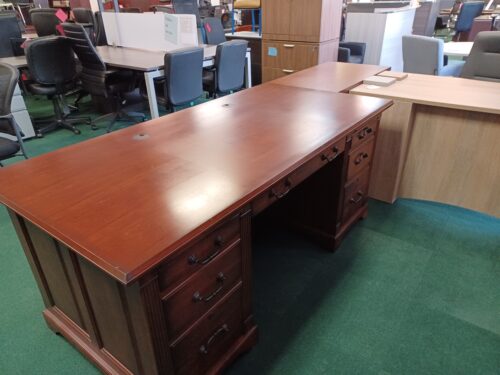 Used traditional desk & credenza & hutch & lateral file - Image 4